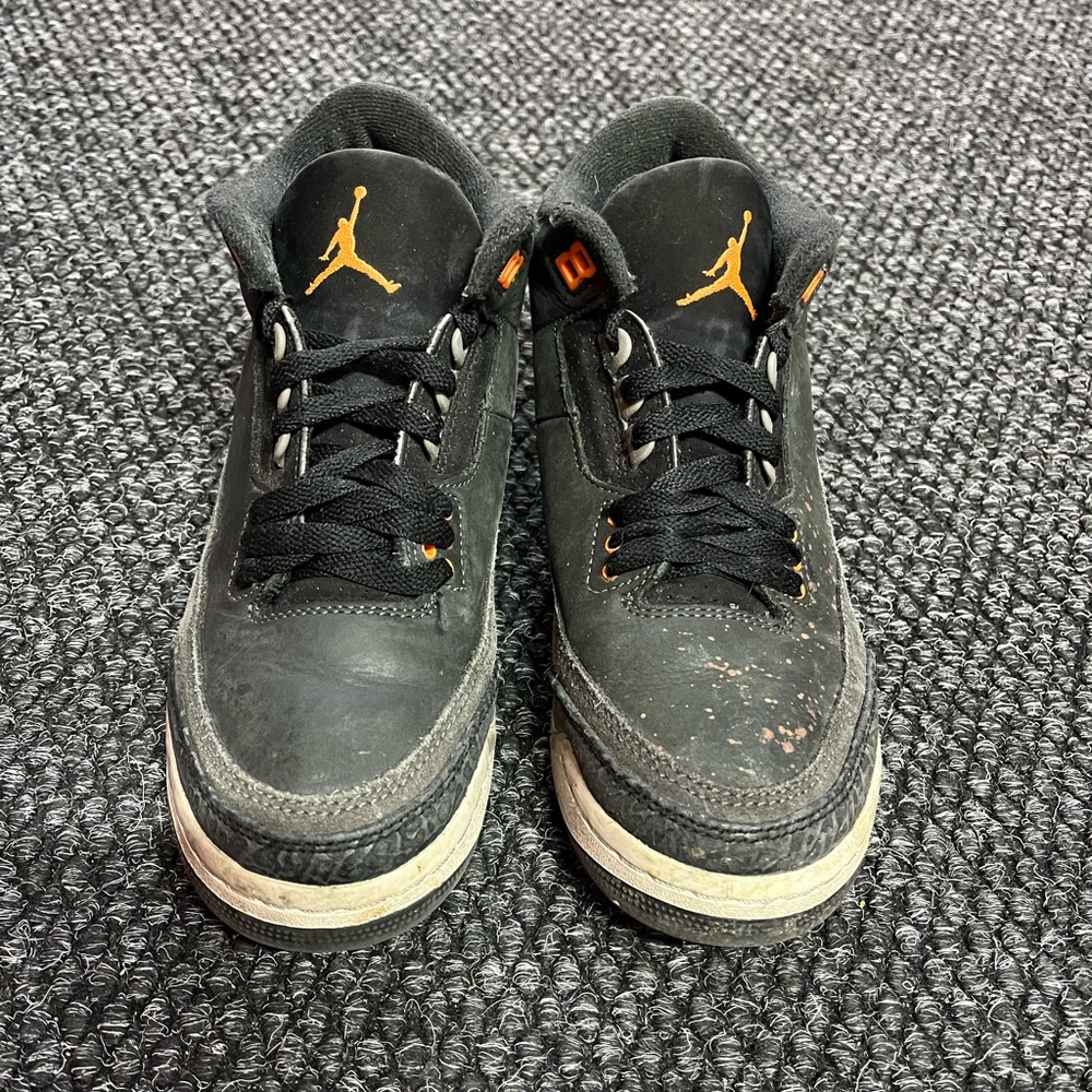 Air Jordan 3 ‘Fear’ Retro Sneakers Size 5Y